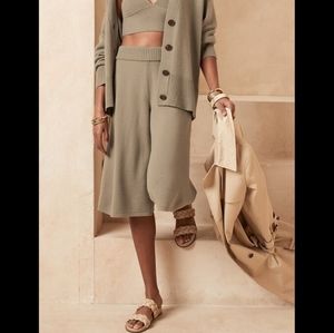 NWT Banana Republic Cashmere Coulottes